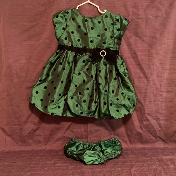 Other - 👗Green/black Dress and diaper cover